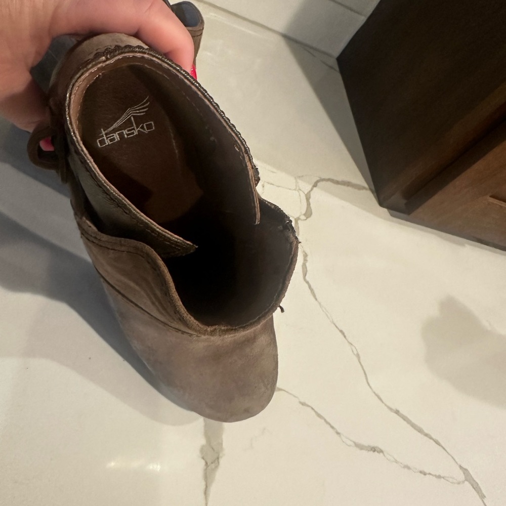 Dansko Woman’s Boots Size 38 - Picture 5 of 7